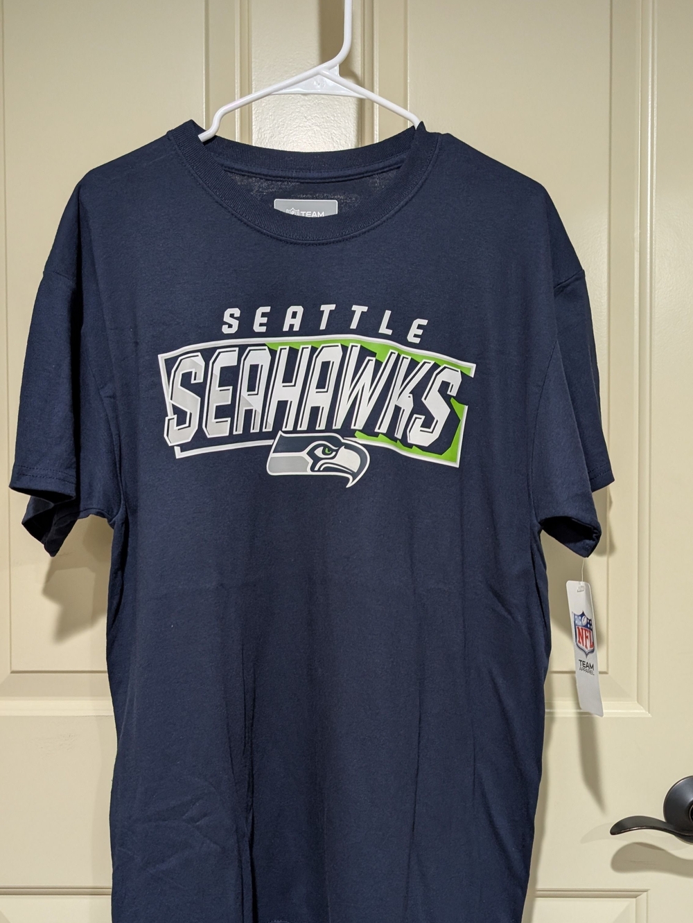 Seattle Seahawks Men's T-Shirt - Size L - New With Tags